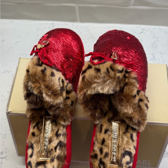 Michael Kors Women Sparkly Red Slippers with Leopard Print - Picture 2 of 7